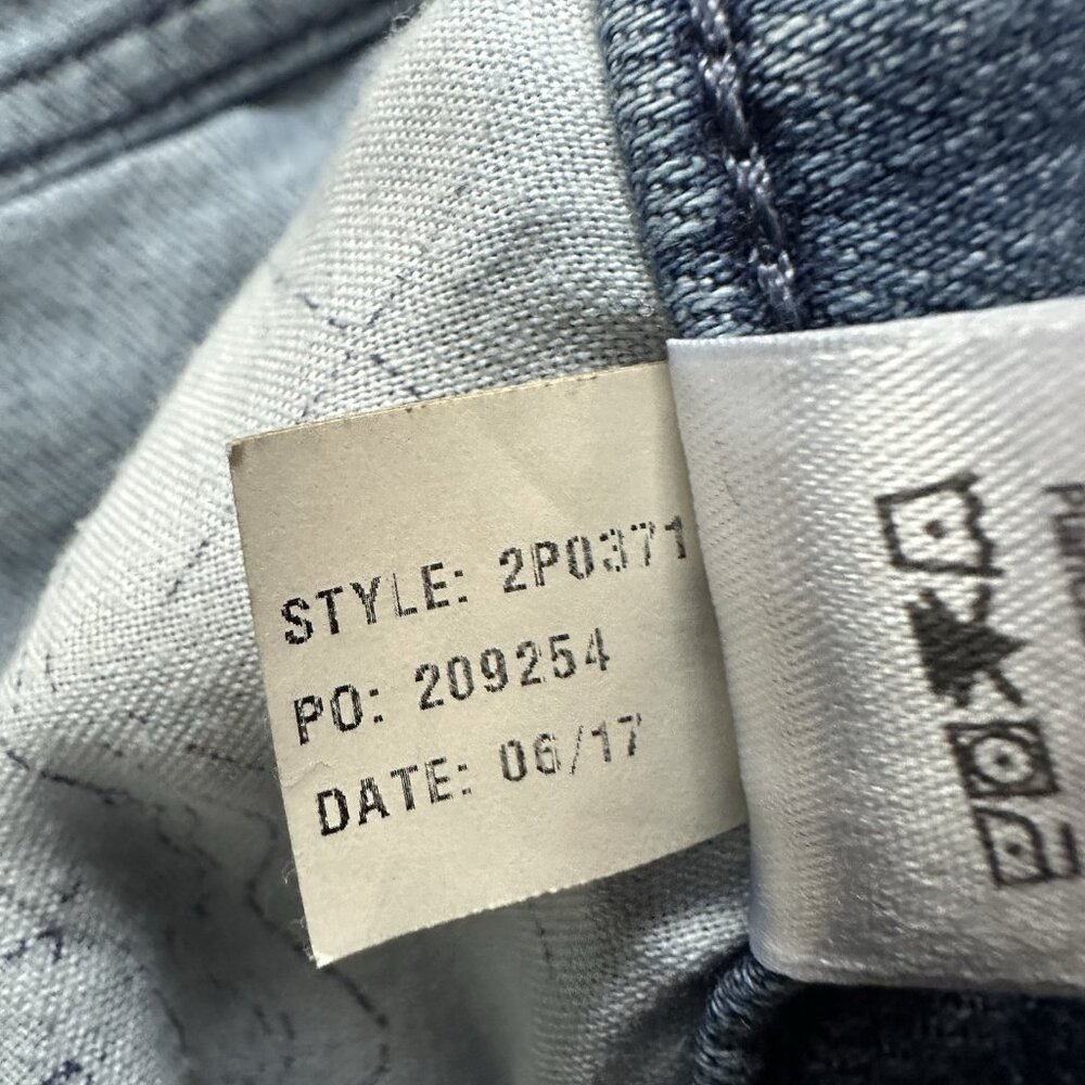 Vineyard Vines Jeans Women’s 4 Cropped Distressed Raw Hem Medium Blue Some Wear - Picture 6 of 16